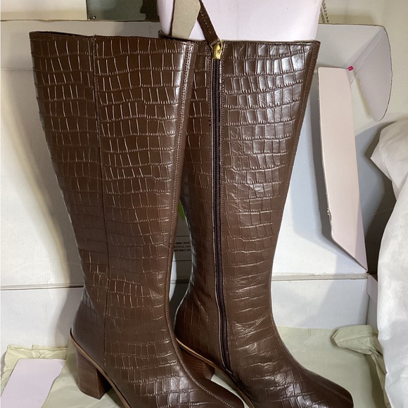 Journee Collection Shoes - Journee Collection Brown Croc-Embossed Heeled Boots NIB 7.5 Women’s